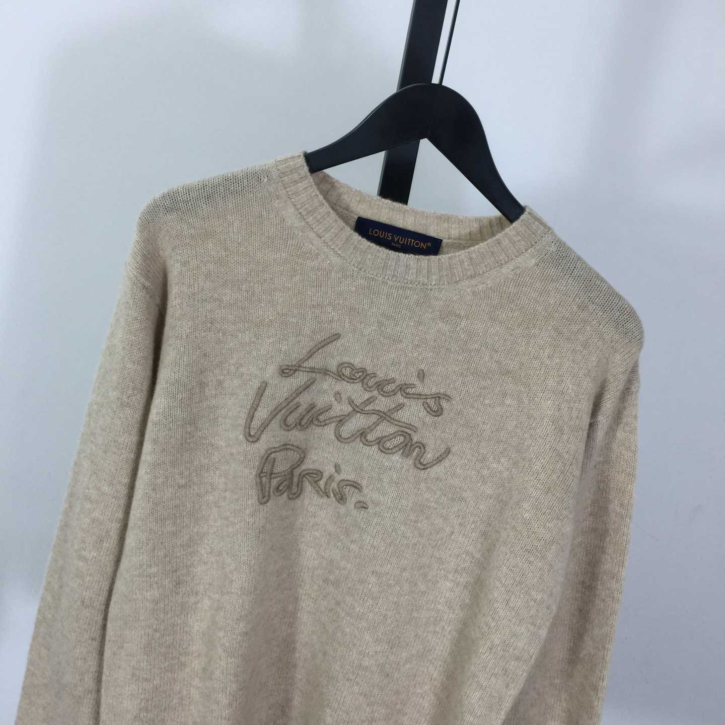Louis Vuitton Cursive Signature Pullover   1AIOYJ - EUR FASHION