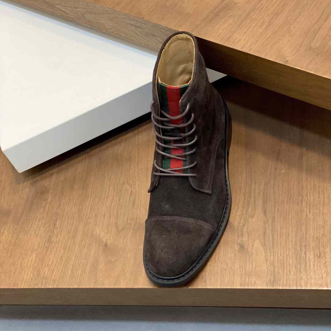 Gucci Men's Suede Lace-Up Boots - EUR FASHION