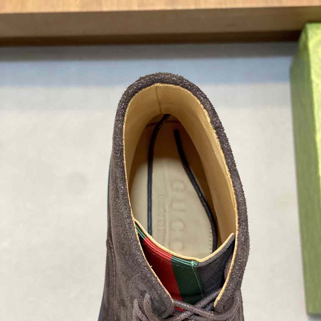 Gucci Men's Suede Lace-Up Boots - EUR FASHION