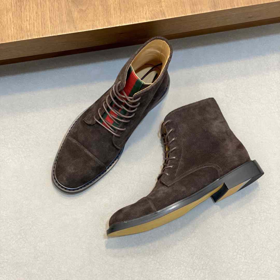 Gucci Men's Suede Lace-Up Boots - EUR FASHION