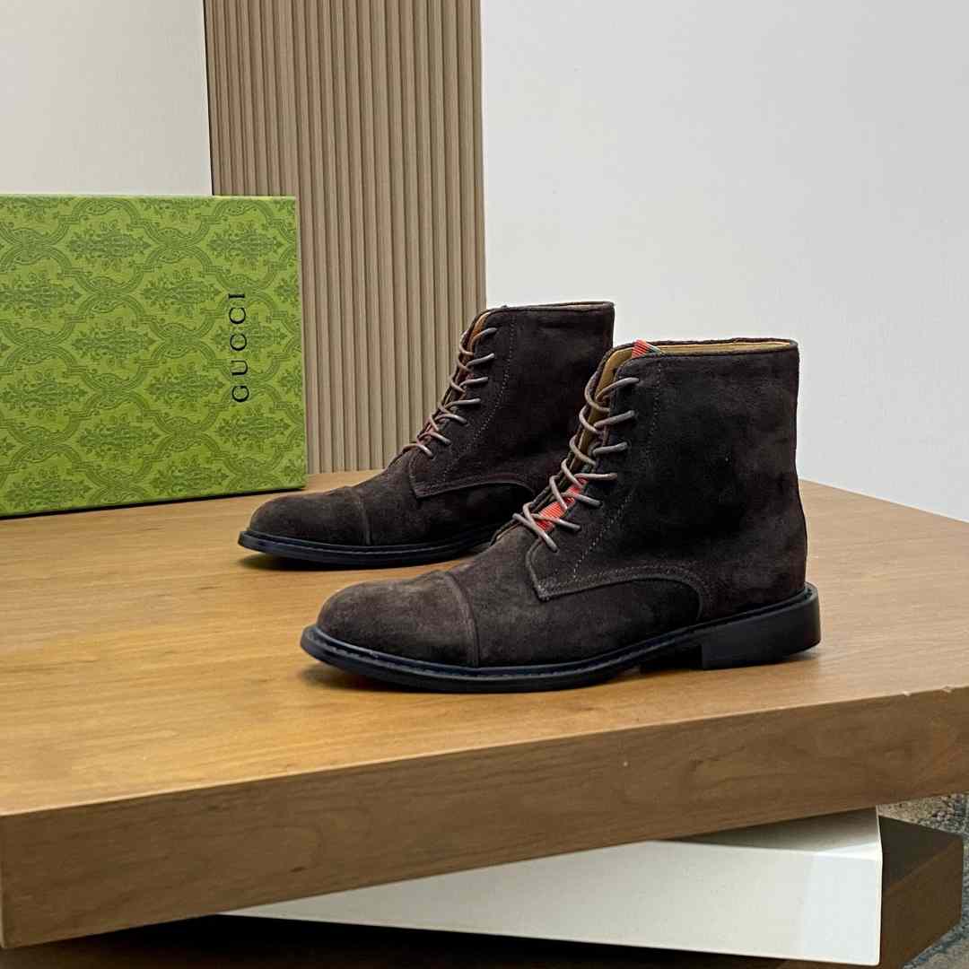 Gucci Men's Suede Lace-Up Boots - EUR FASHION