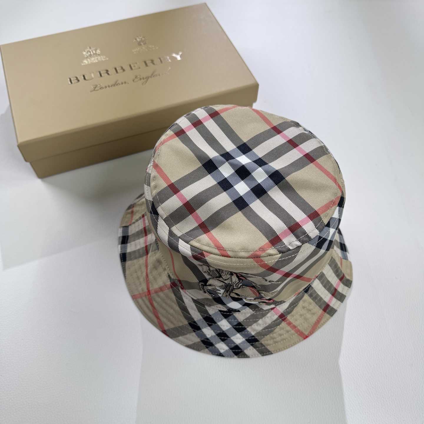 Burberry Bucket Hat - EUR FASHION