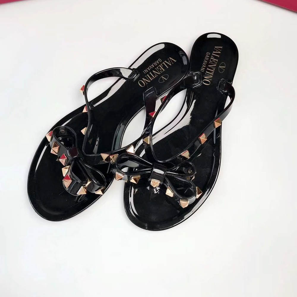 Valentino Garavani Rockstud PVC Flip Flop(Black) - EUR FASHION