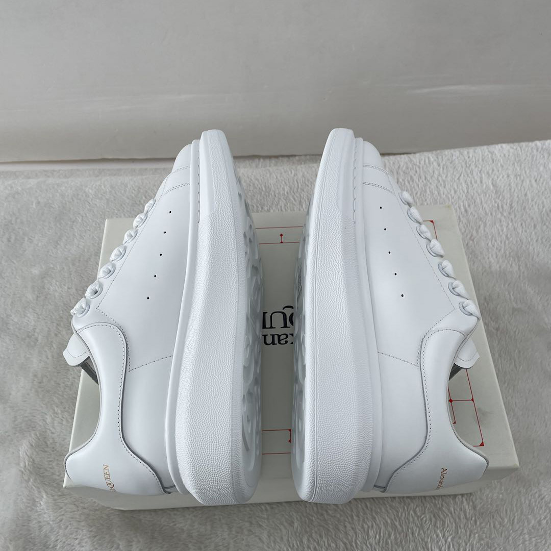 Alexander Mqueen Sneakers In White - EUR FASHION