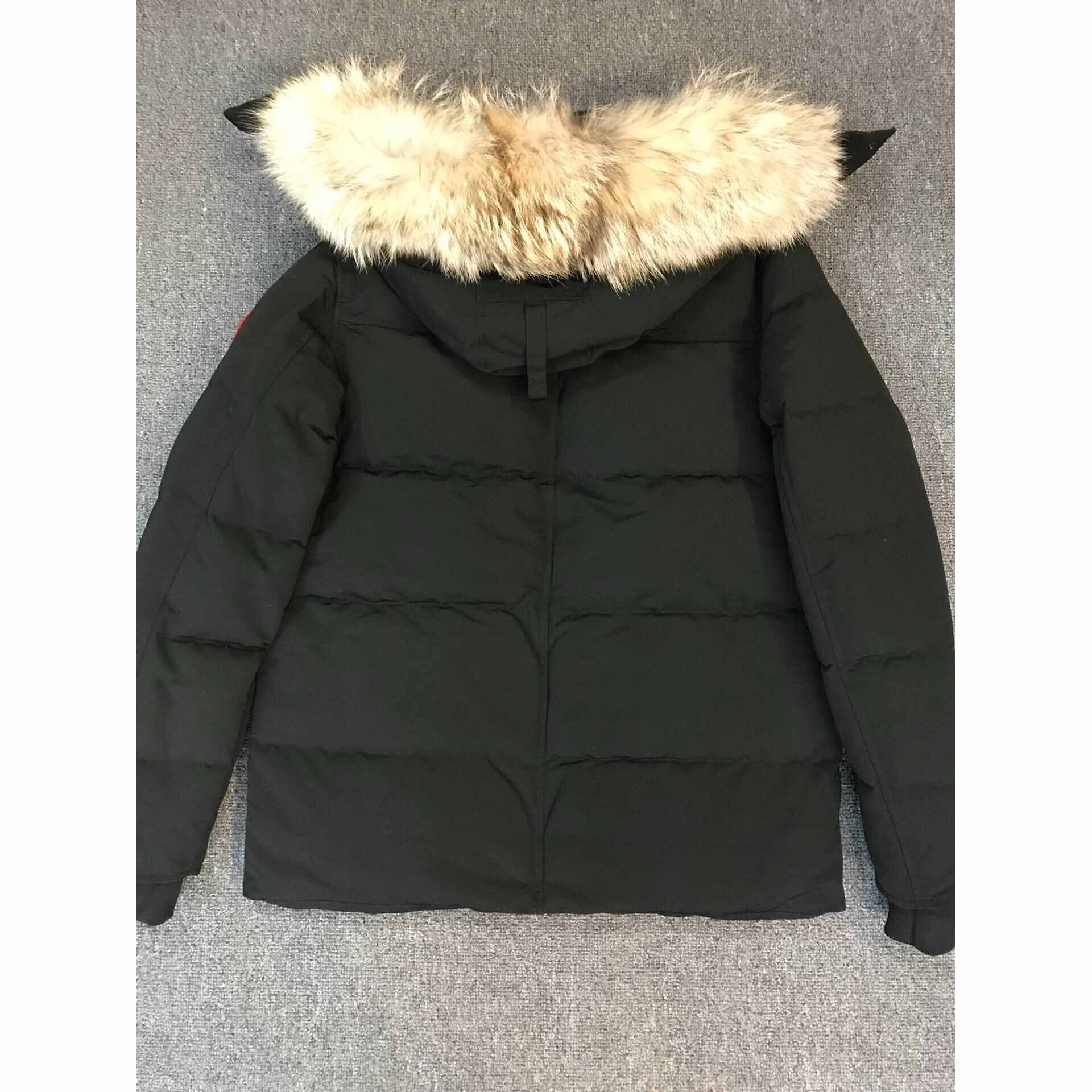 Canada Goose Black Down Jacket - EUR FASHION