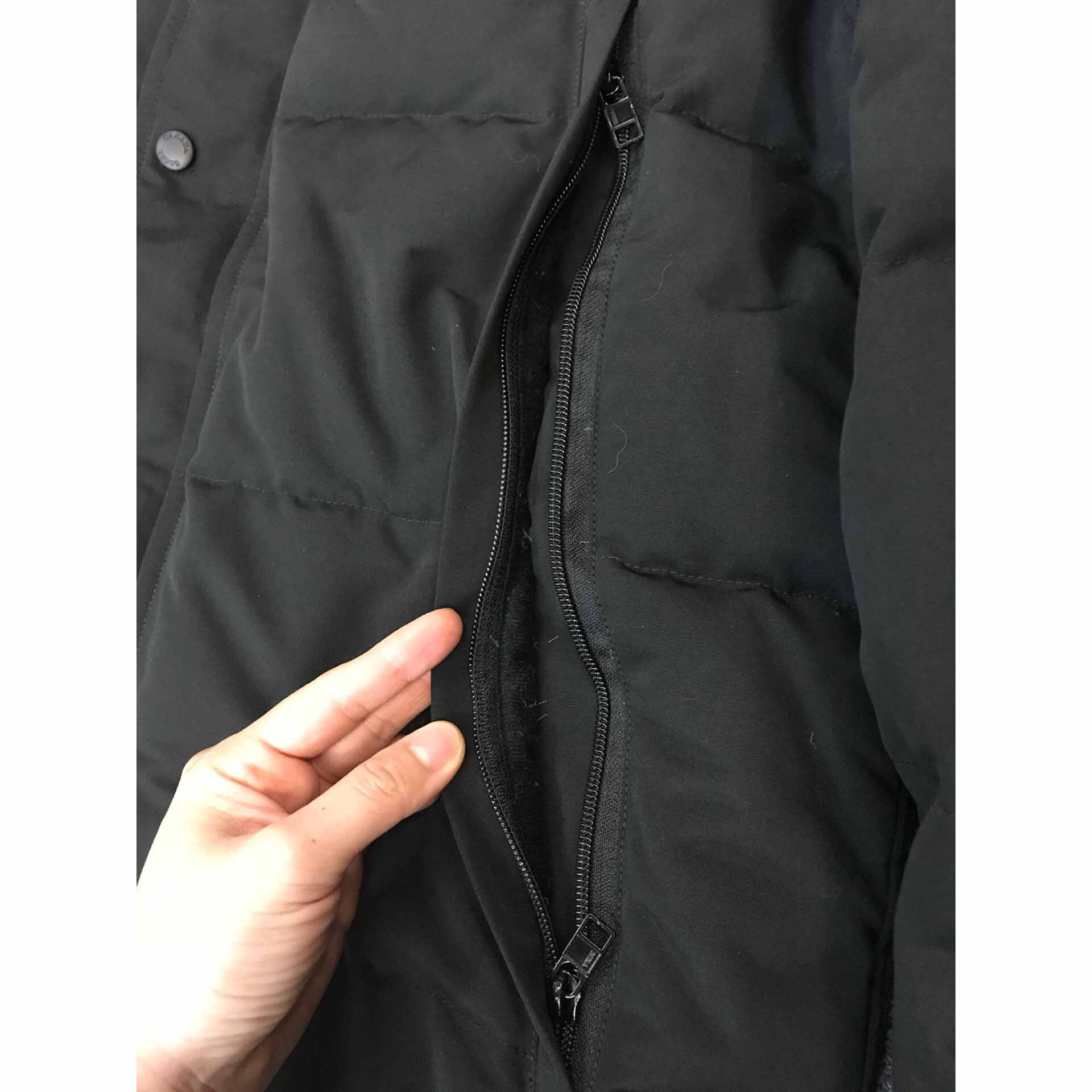 Canada Goose Black Down Jacket - EUR FASHION