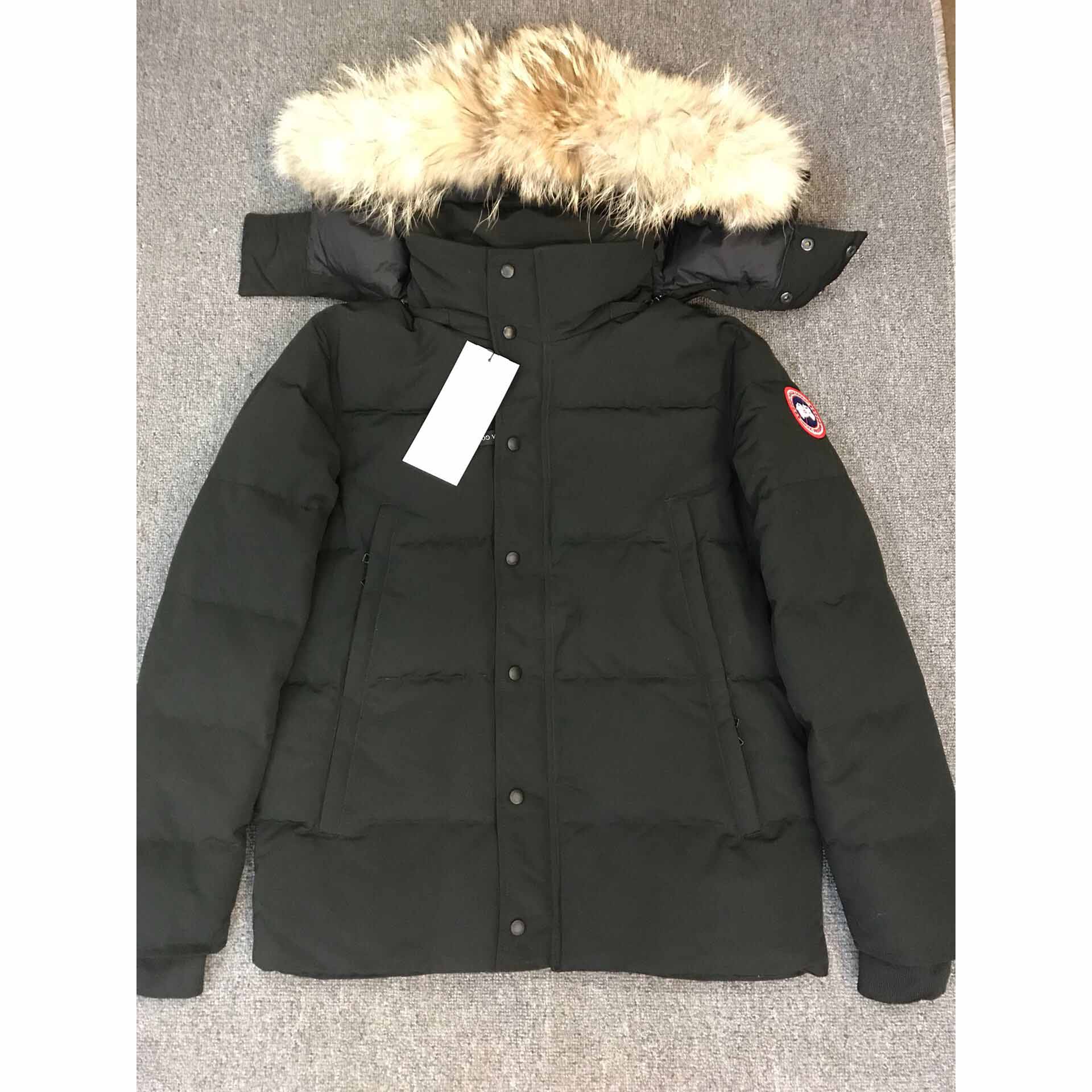Canada Goose Black Down Jacket - EUR FASHION