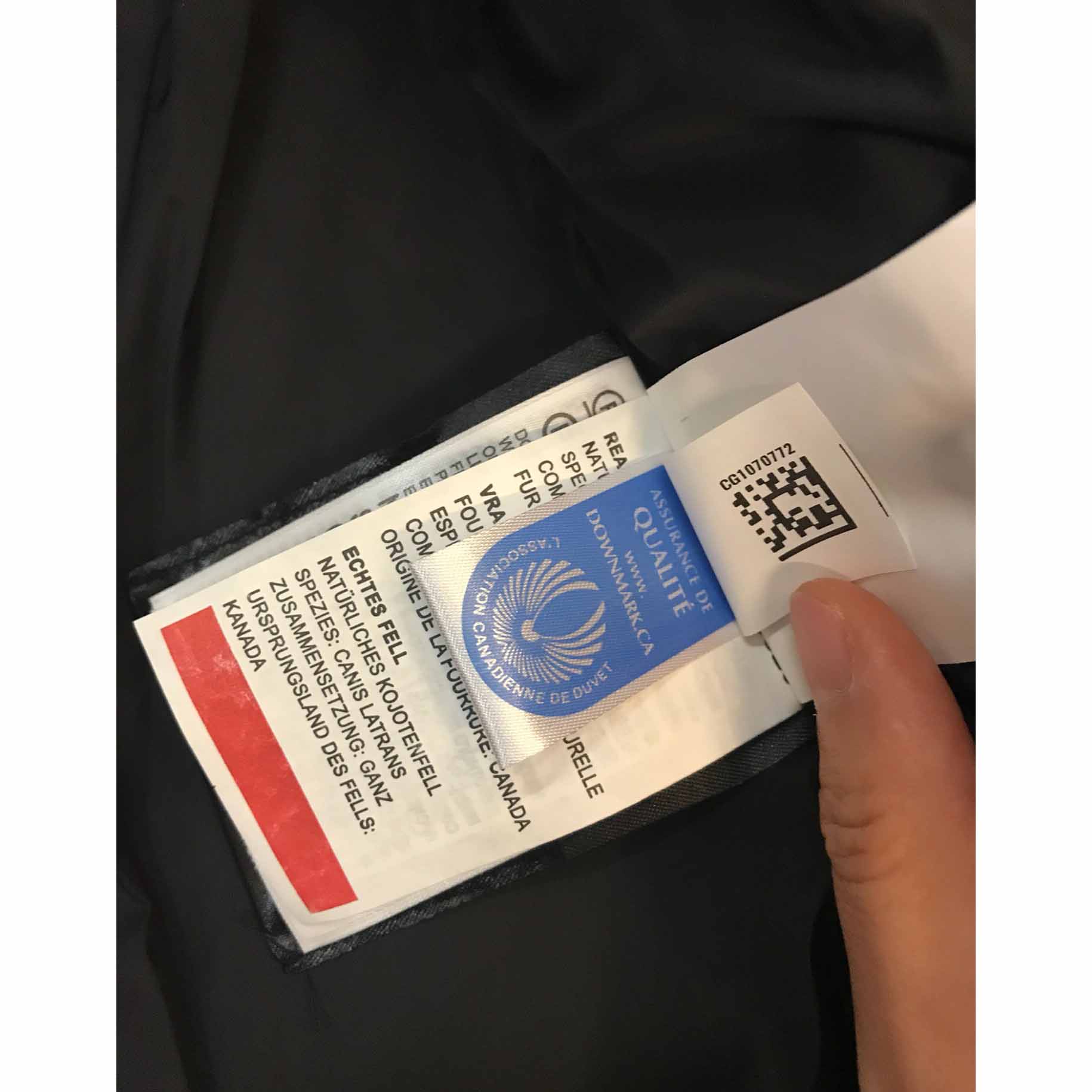 Canada Goose Black Down Jacket - EUR FASHION