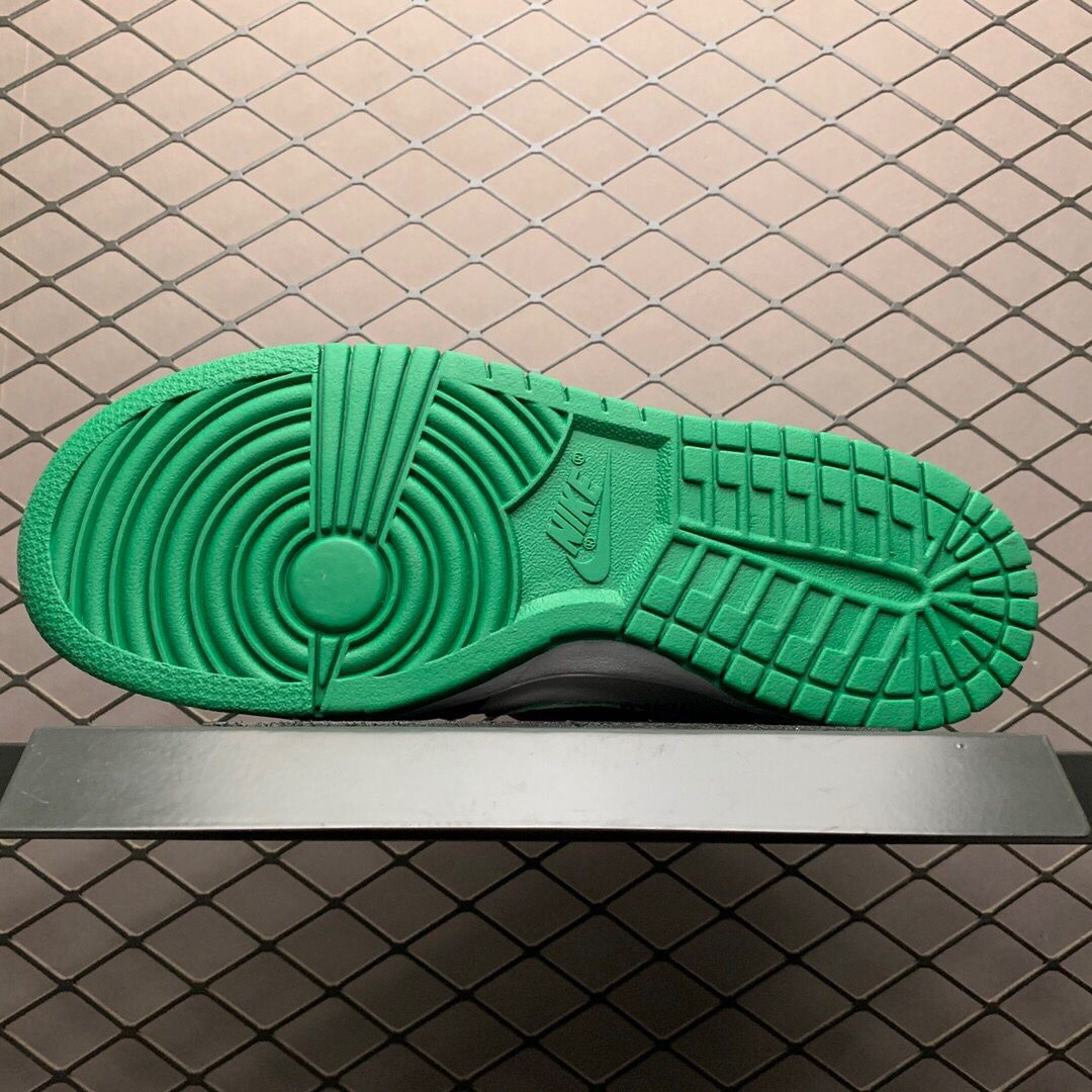 Off-White X Futura X Nike SB Dunk Low In White/Pine Green  - EUR FASHION