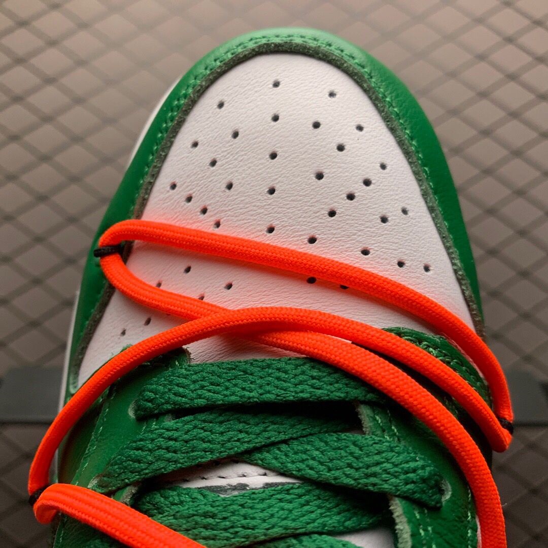 Off-White X Futura X Nike SB Dunk Low In White/Pine Green  - EUR FASHION