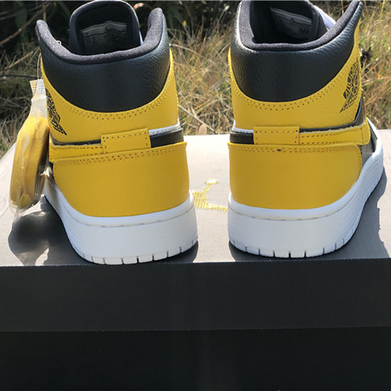 Jordan AJ1 Retro High Black/Yellow/White - EUR FASHION