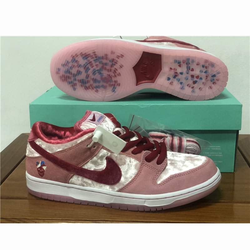 Strange Love X Nike SB Dunk Low  - EUR FASHION