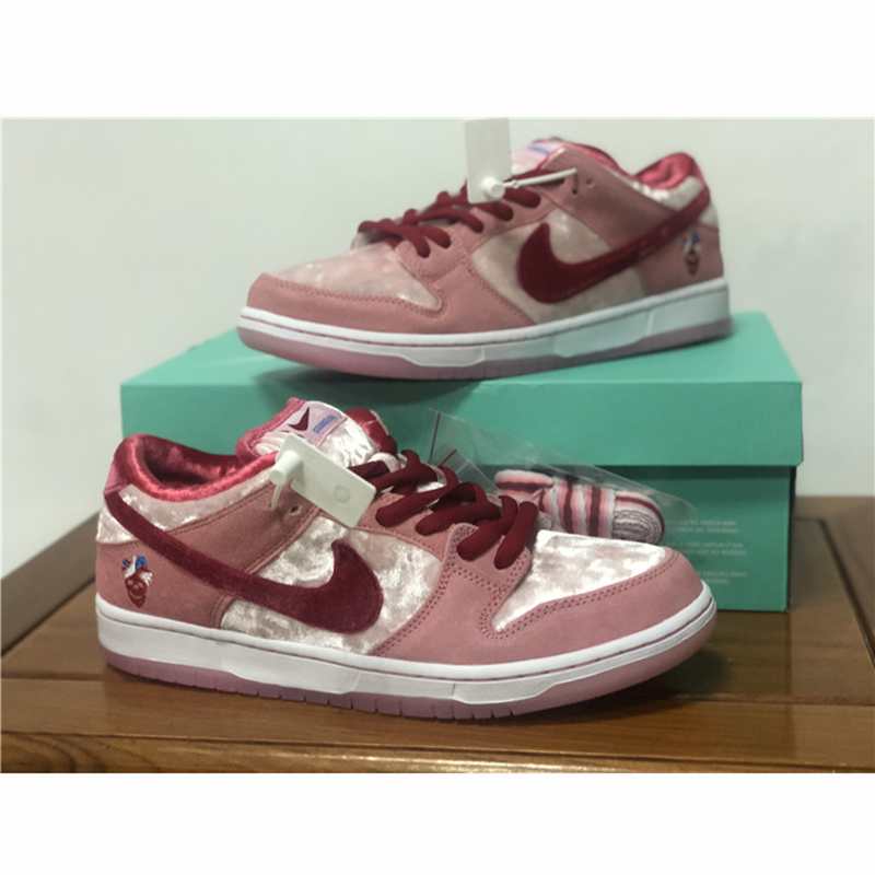 Strange Love X Nike SB Dunk Low  - EUR FASHION