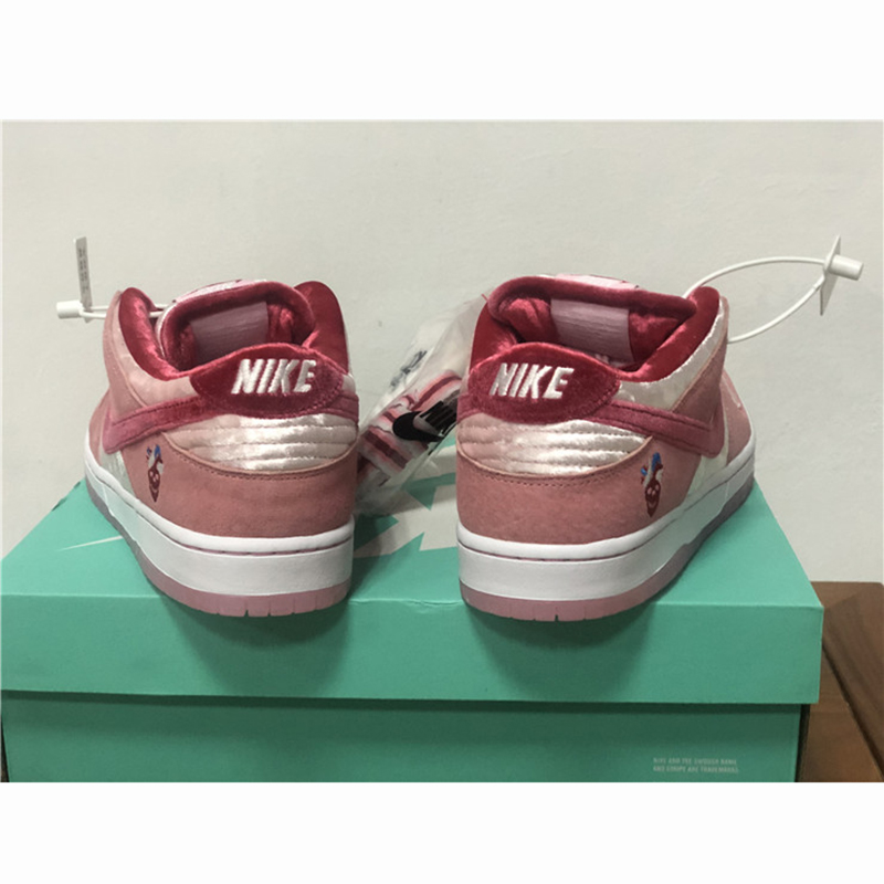 Strange Love X Nike SB Dunk Low  - EUR FASHION