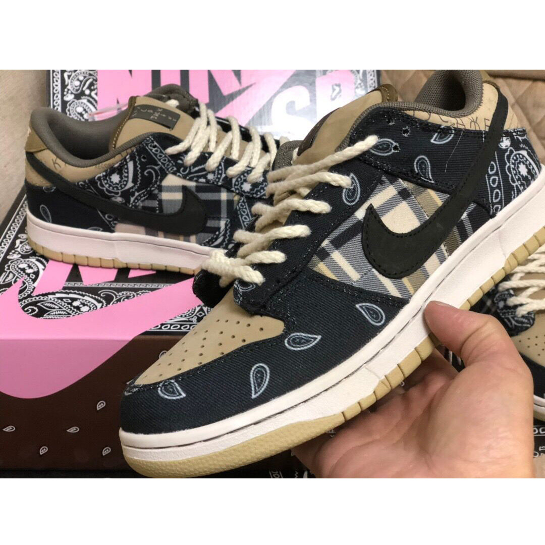 Travis Scott X Nike SB Dunk Low  - EUR FASHION