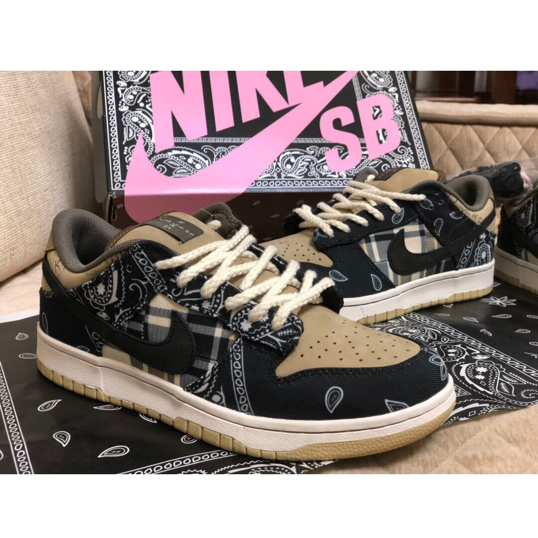 Travis Scott X Nike SB Dunk Low  - EUR FASHION