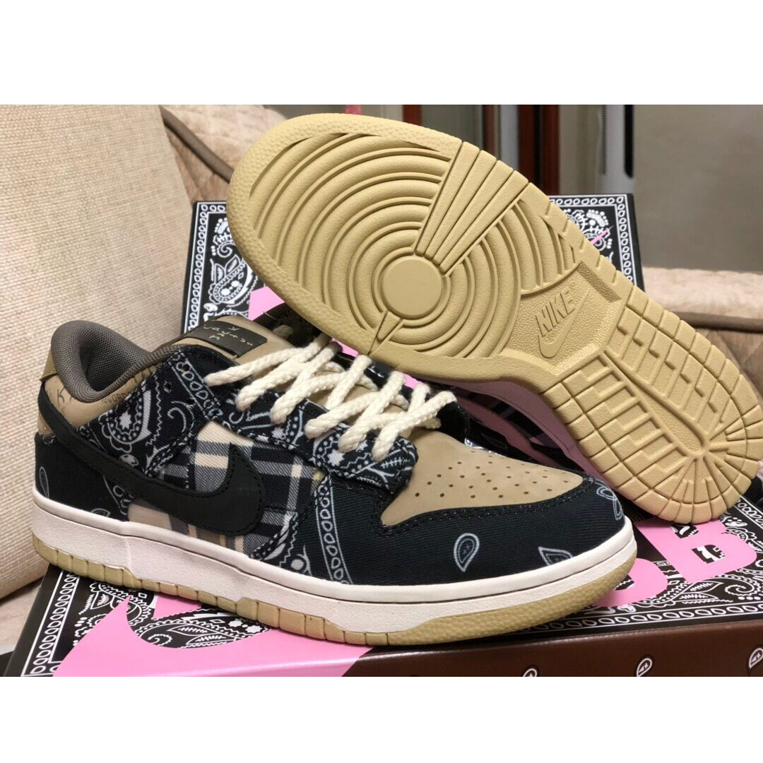 Travis Scott X Nike SB Dunk Low  - EUR FASHION