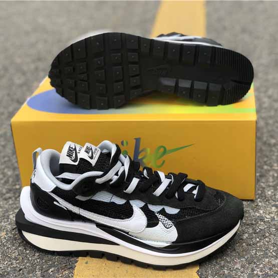 Nike X Sacai Ldv Waffle Daybreak Black - EUR FASHION