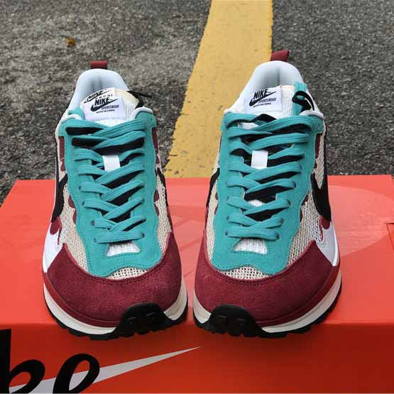 Nike x Sacai Ldv Waffle Sneakers - EUR FASHION