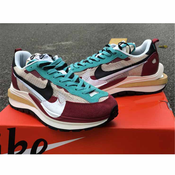 Nike x Sacai Ldv Waffle Sneakers - EUR FASHION