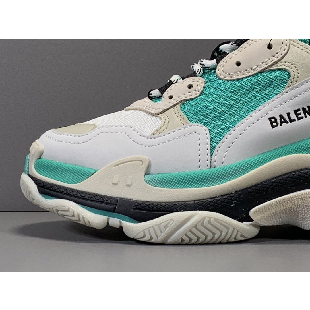 Balenciaga Triple S Sneaker  - EUR FASHION