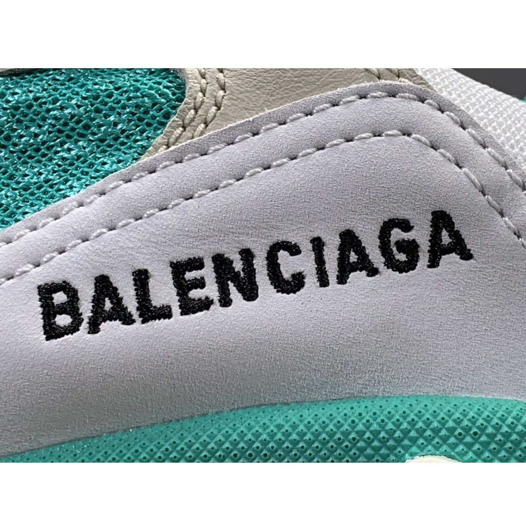 Balenciaga Triple S Sneaker  - EUR FASHION