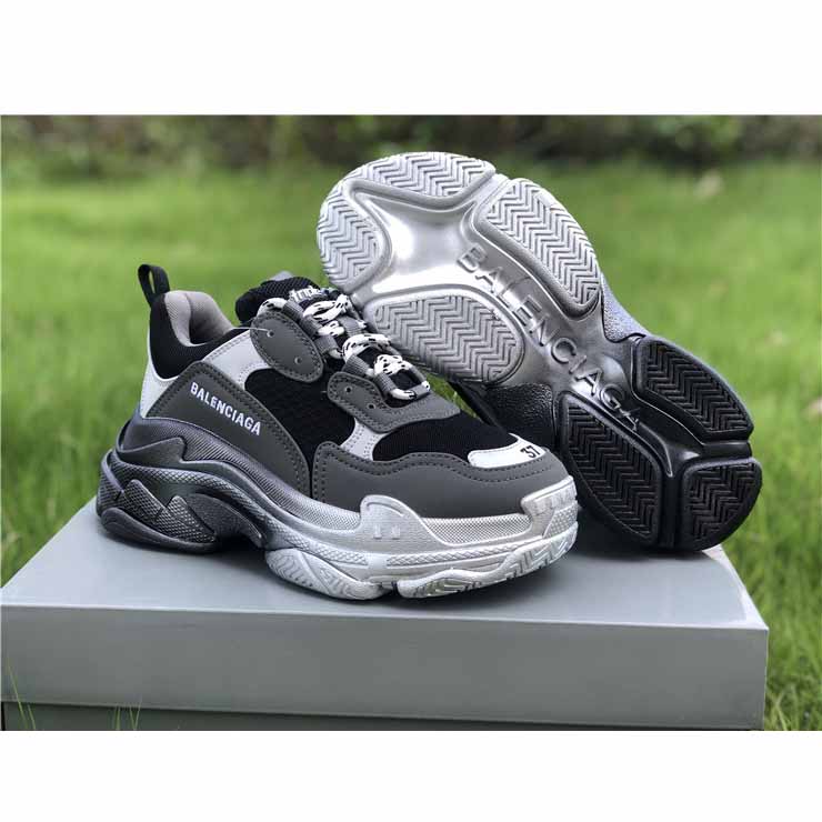 Balenciaga Triple S Sneaker  - EUR FASHION