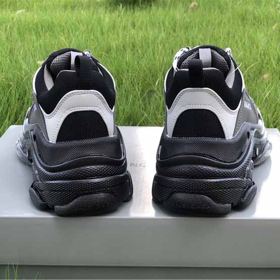 Balenciaga Triple S Sneaker  - EUR FASHION
