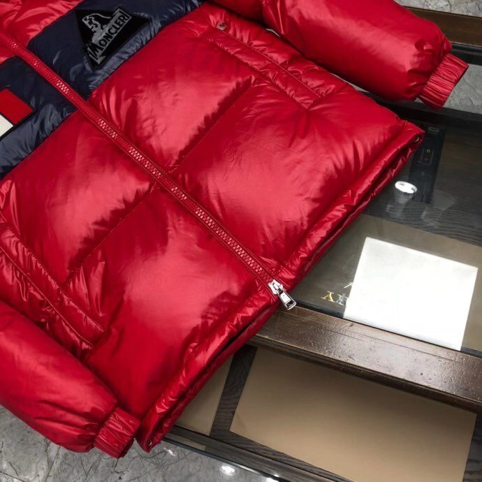 Moncler Logo Patch Padded Jacket - EUR FASHION