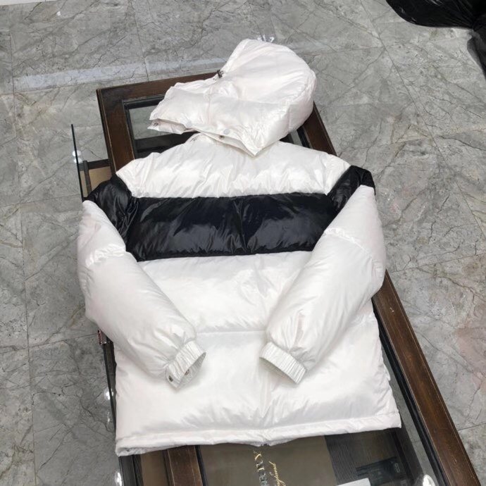 Moncler Logo Patch Padded Jacket - EUR FASHION