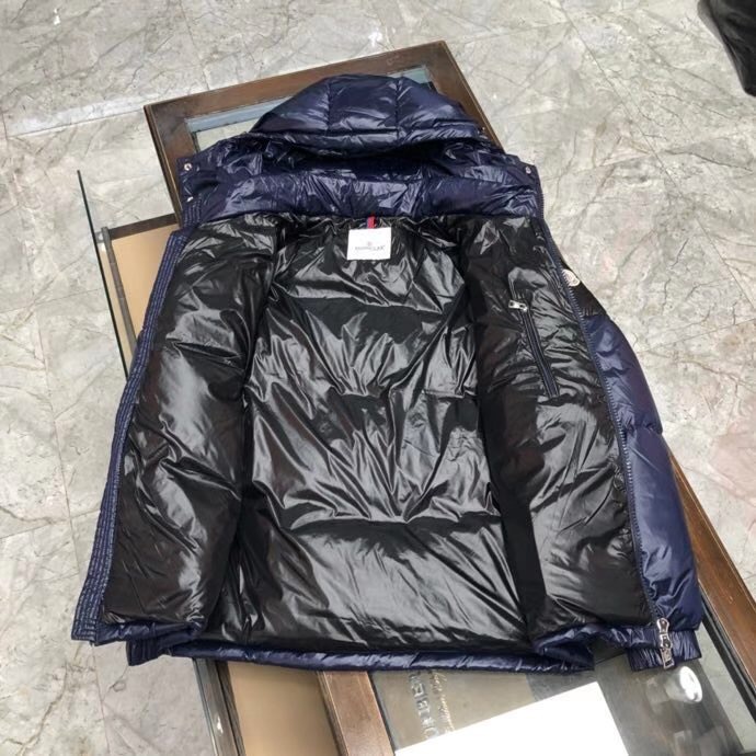 Moncler Logo Patch Padded Jacket - EUR FASHION