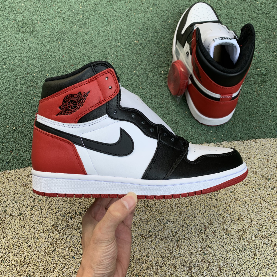 Jordan Air 1 Retro Black Toe 555088-125 - EUR FASHION