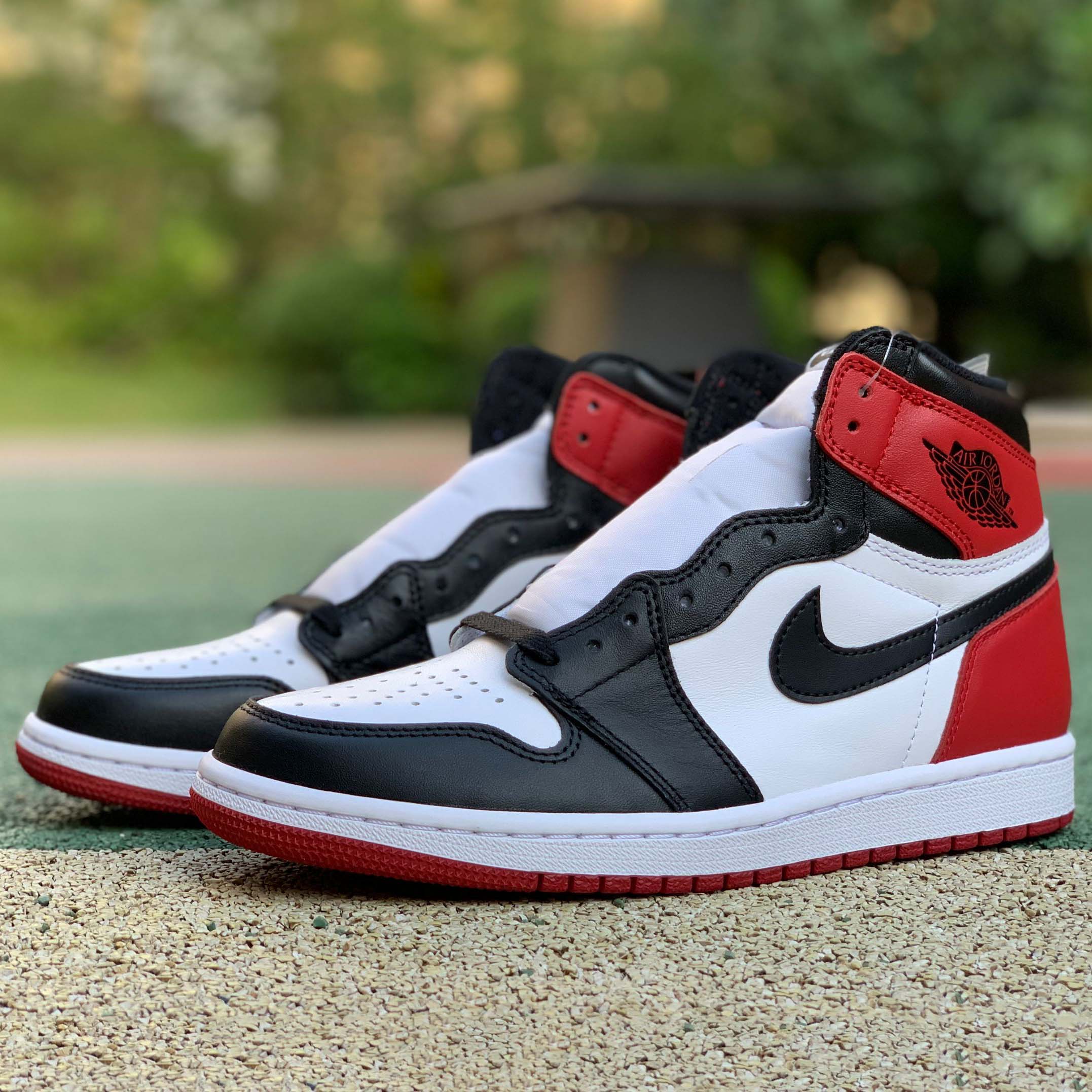 Jordan Air 1 Retro Black Toe 555088-125 - EUR FASHION