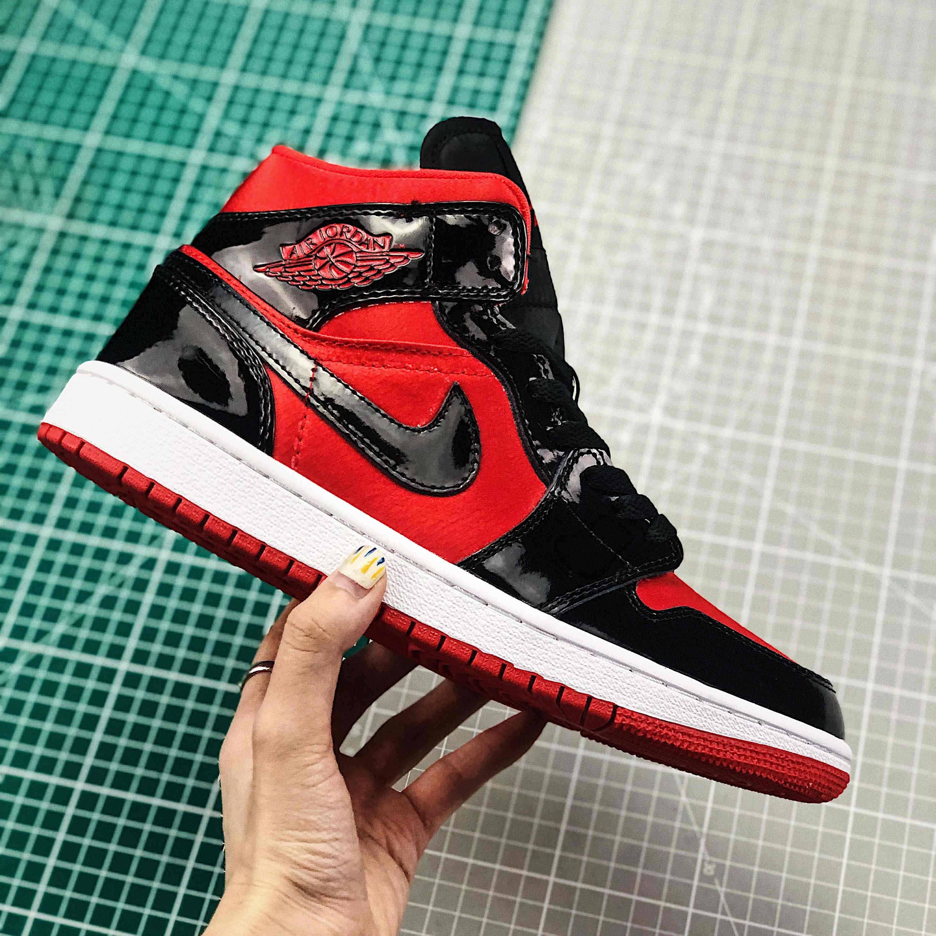 Jordan Air 1 Mid Black/Hot Punch BQ6472-600  - EUR FASHION