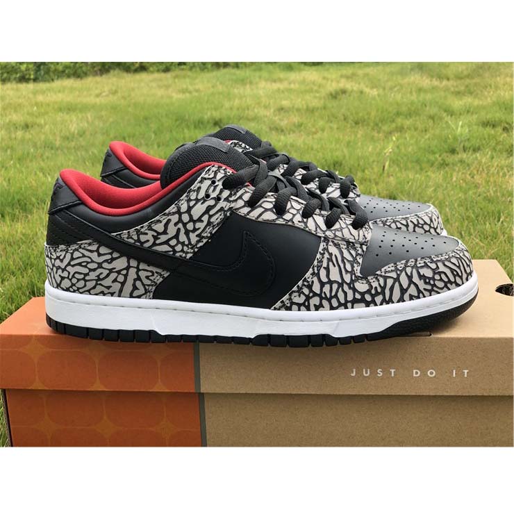 Nike Dunk SB Low Supreme Black Cement - EUR FASHION