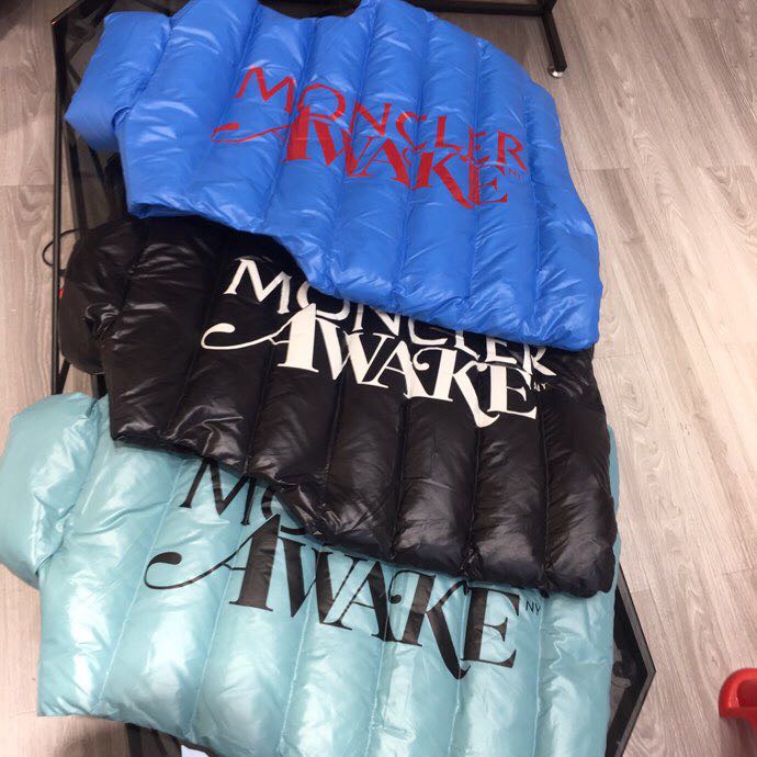 Moncler  Vest Down Jacket - EUR FASHION