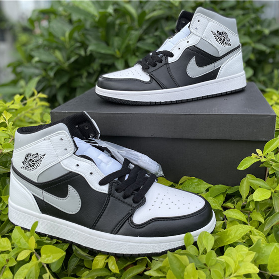Jordan Air 1 High OG Sneakers - EUR FASHION