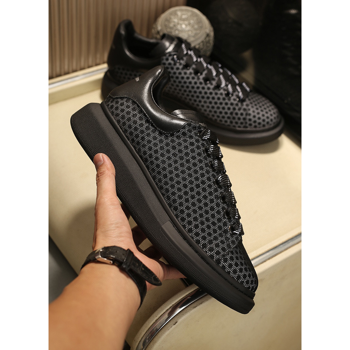 Alexander Mqueen Low Top Sneakers Black - EUR FASHION