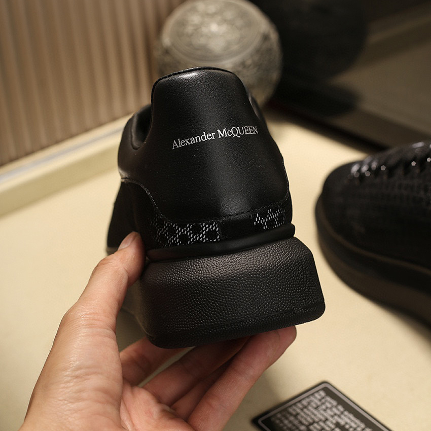 Alexander Mqueen Low Top Sneakers Black - EUR FASHION