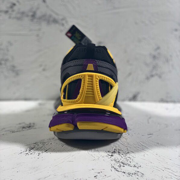 Balenciaga Track.2 Sneakers - EUR FASHION