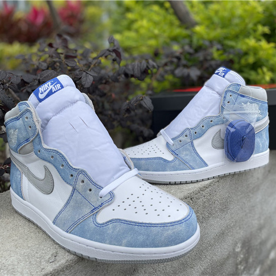 Jordan Air 1 High OG “Hyper Royal” 555088-402 - EUR FASHION