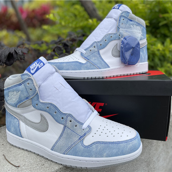 Jordan Air 1 High OG “Hyper Royal” 555088-402 - EUR FASHION