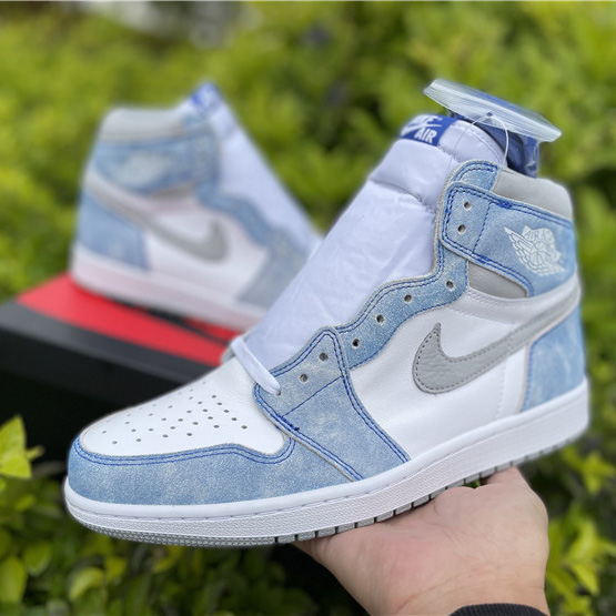 Jordan Air 1 High OG “Hyper Royal” 555088-402 - EUR FASHION