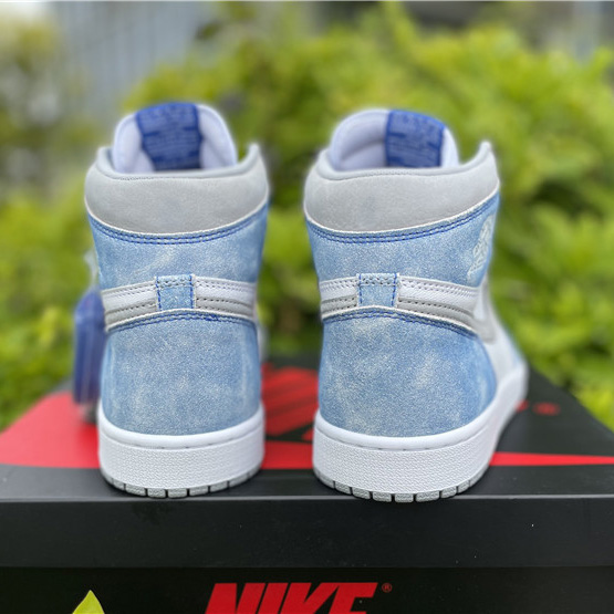 Jordan Air 1 High OG “Hyper Royal” 555088-402 - EUR FASHION