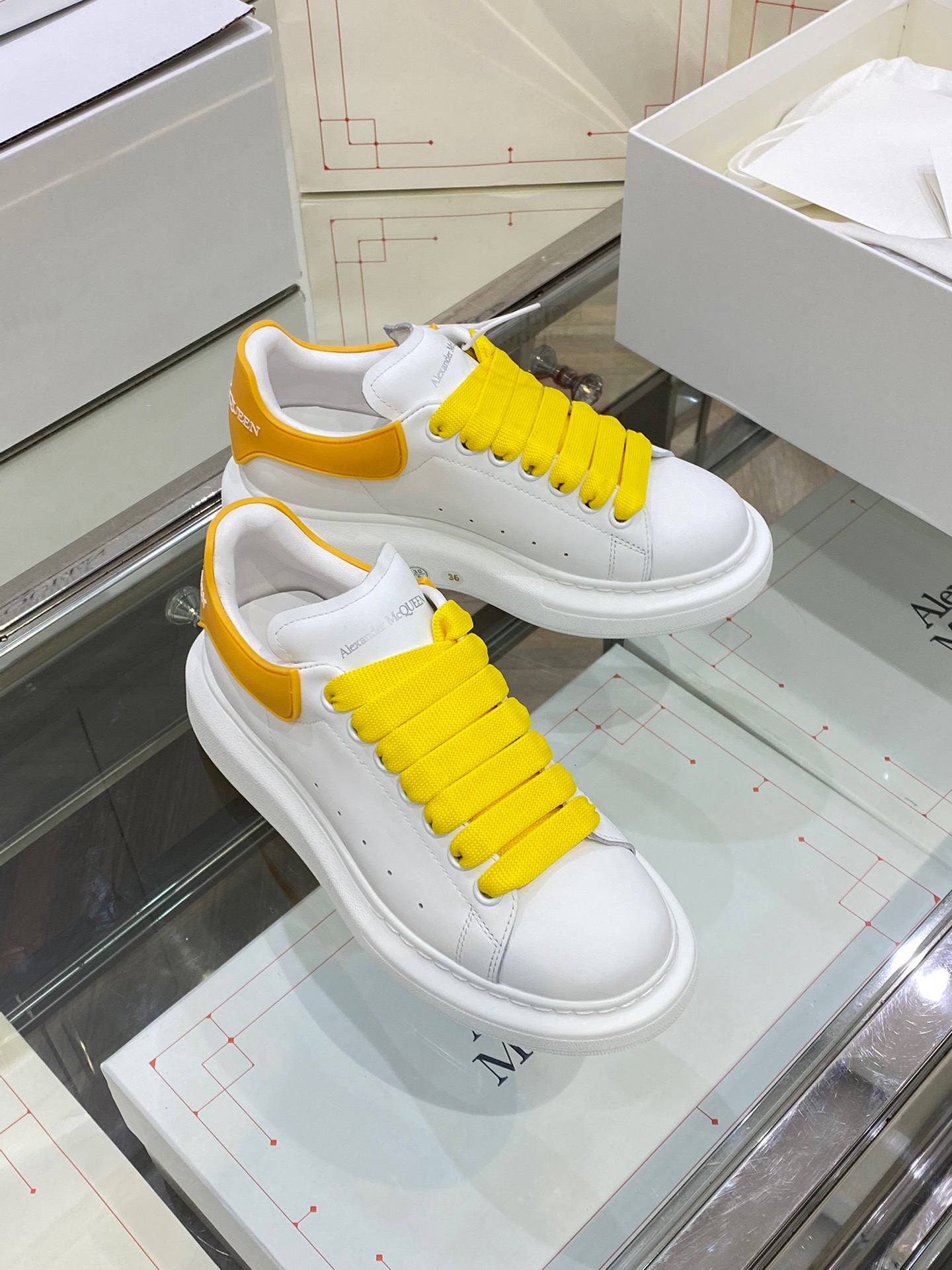 Alexander Mqueen Low-Top Air Platform Leather Sneakers    - EUR FASHION