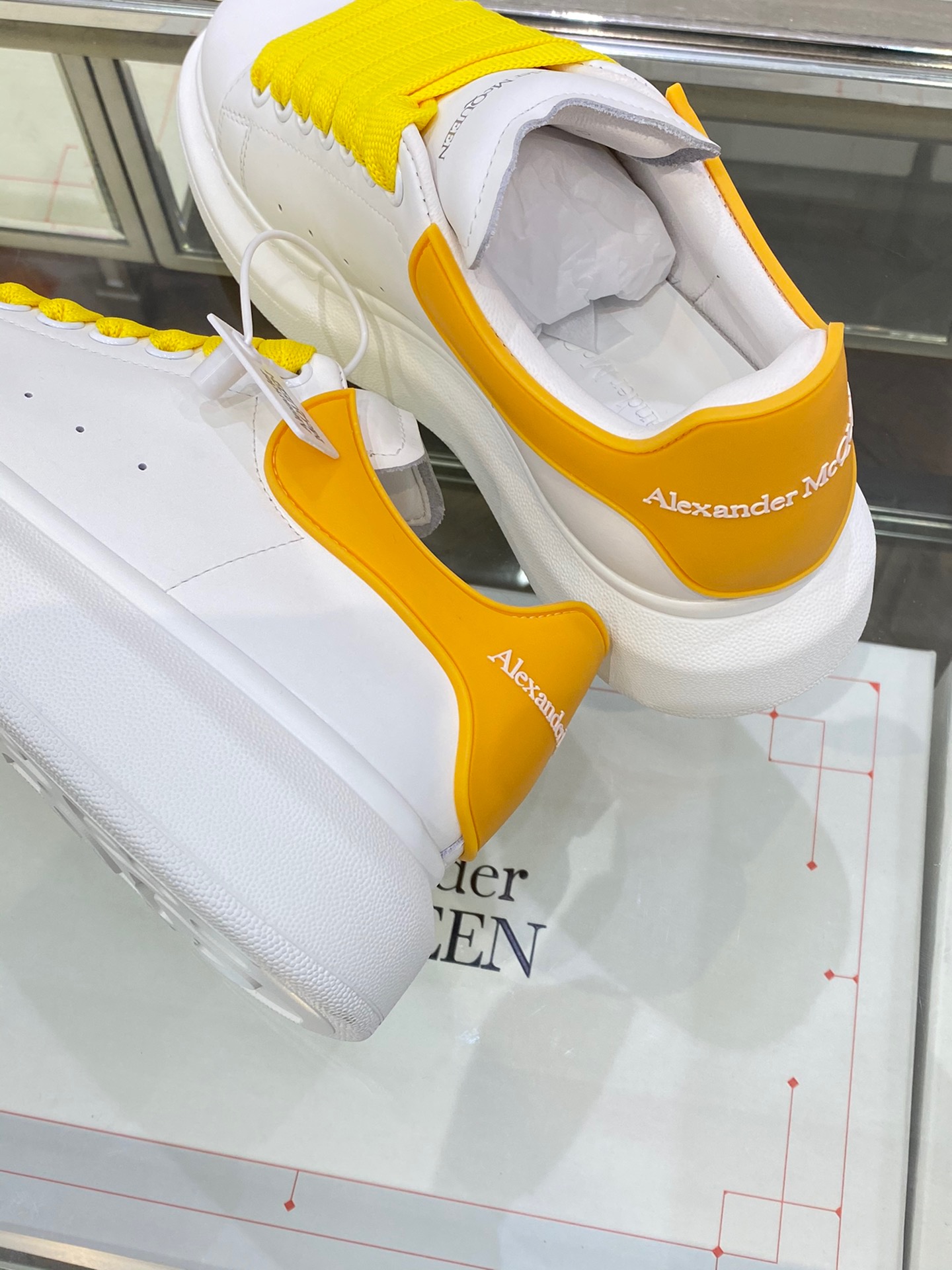 Alexander Mqueen Low-Top Air Platform Leather Sneakers    - EUR FASHION