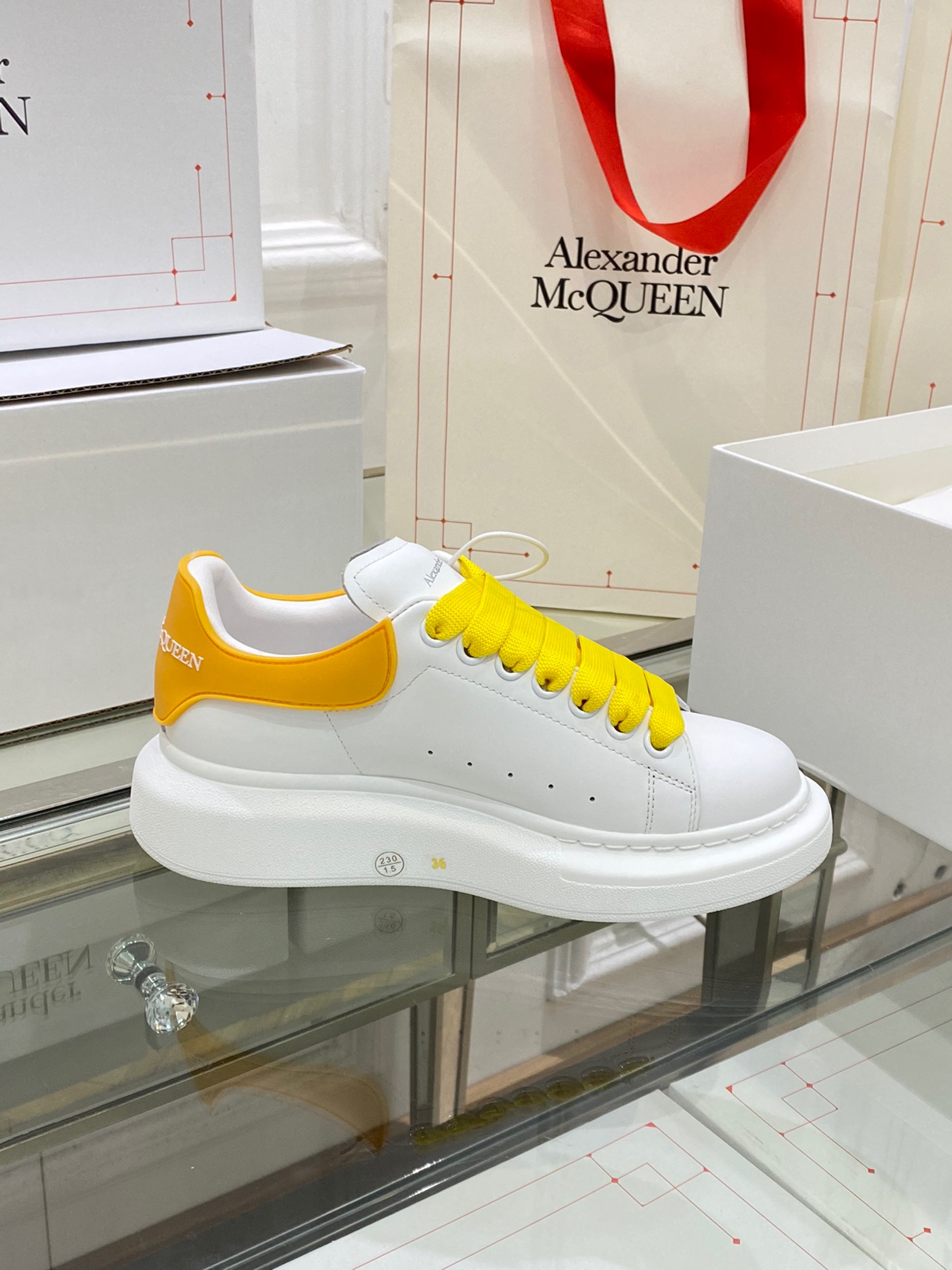 Alexander Mqueen Low-Top Air Platform Leather Sneakers    - EUR FASHION