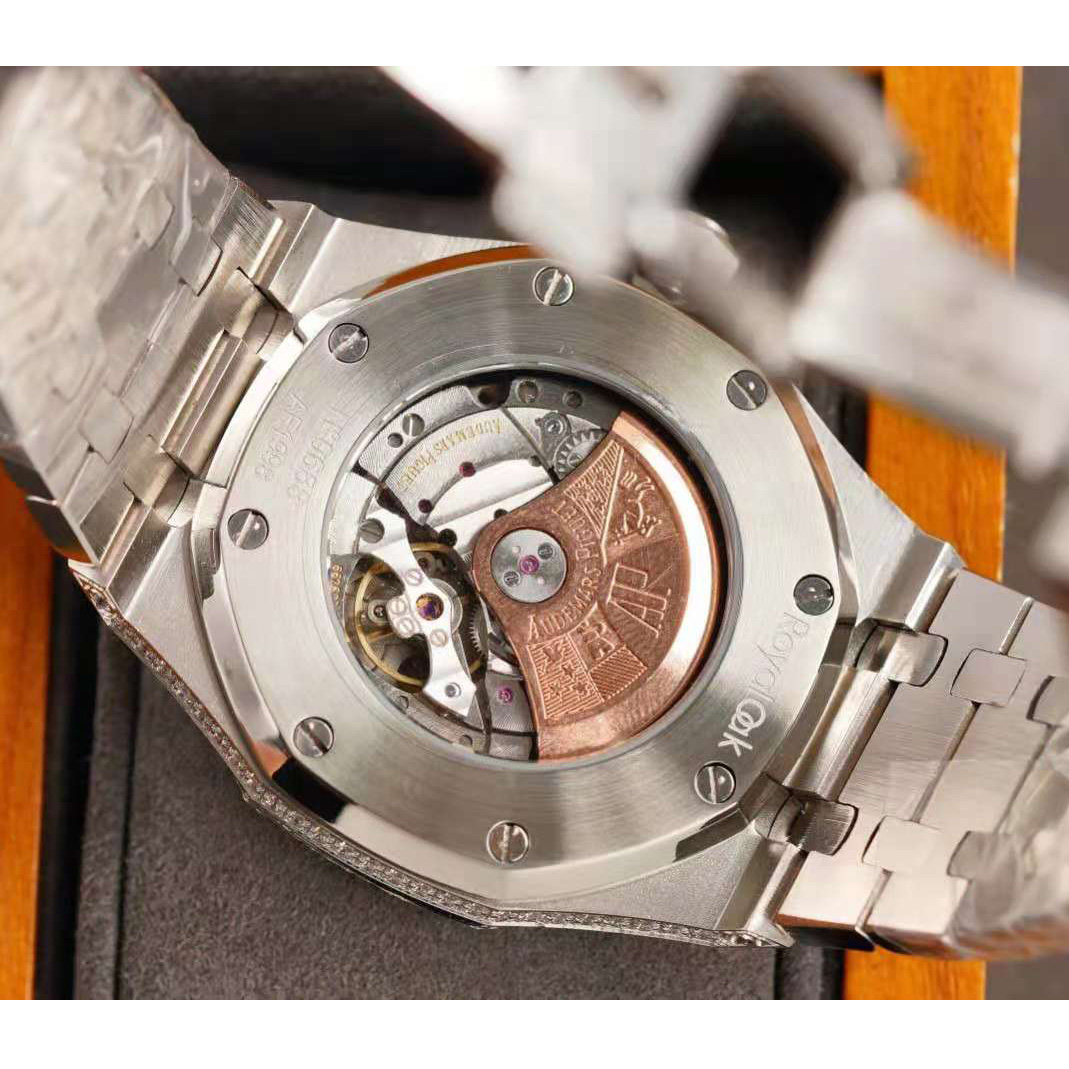 High Quality Watch  - EUR FASHION