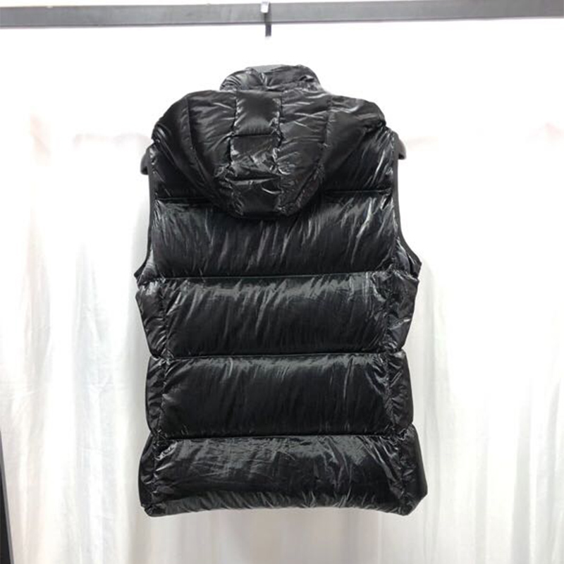 Moncler Diotis Vest In Black - EUR FASHION