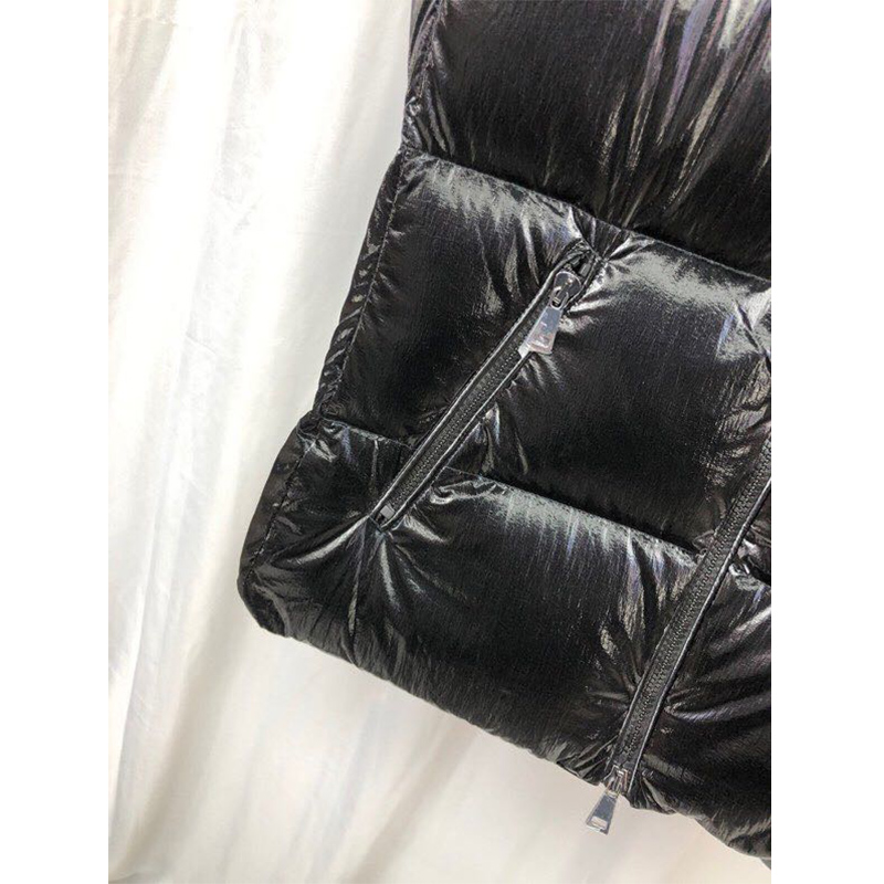 Moncler Diotis Vest In Black - EUR FASHION